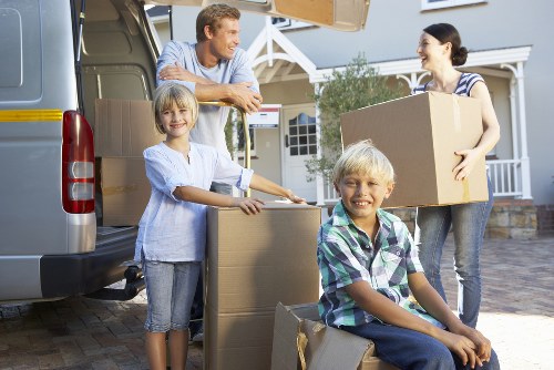 Selecting the right removal truck size for a Holloway move